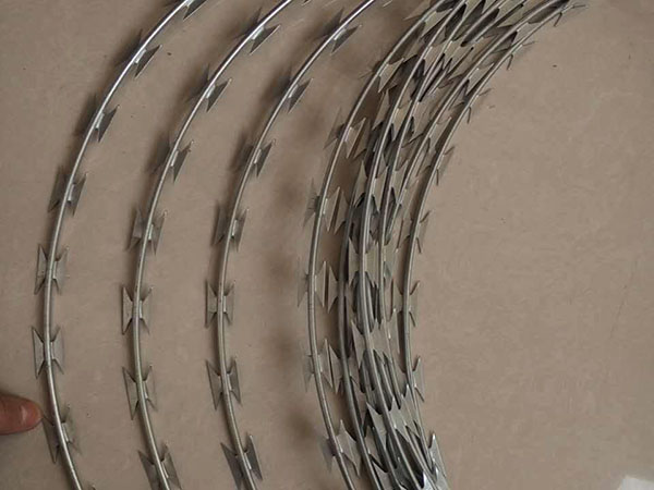 不銹鋼刀片刺繩