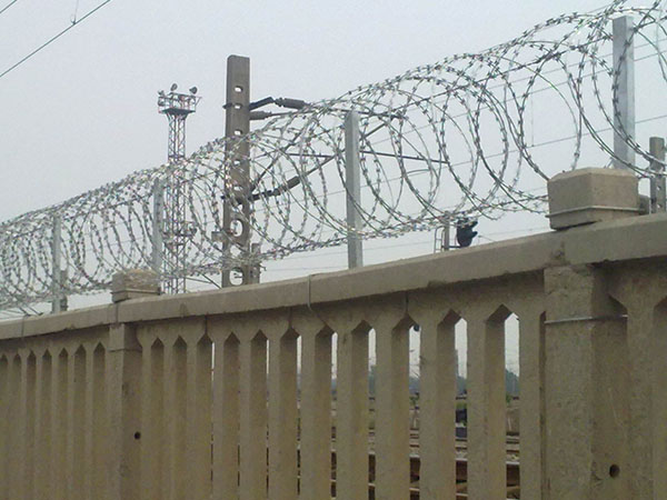 不銹鋼刀片刺繩案例