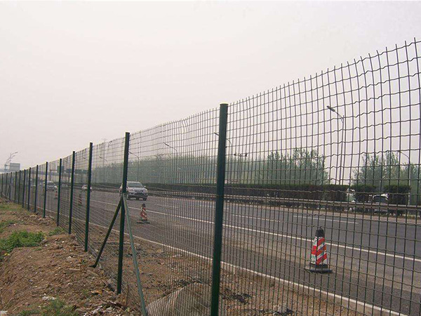 荷蘭網(wǎng)護(hù)欄